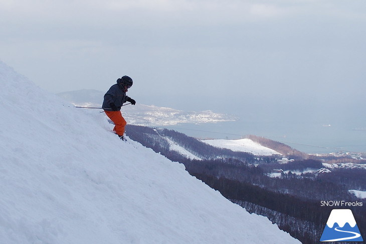 朝里川温泉スキー場 強風にも負けずリフト運行！絶景と急斜面が魅力の穴場ゲレンデ♪